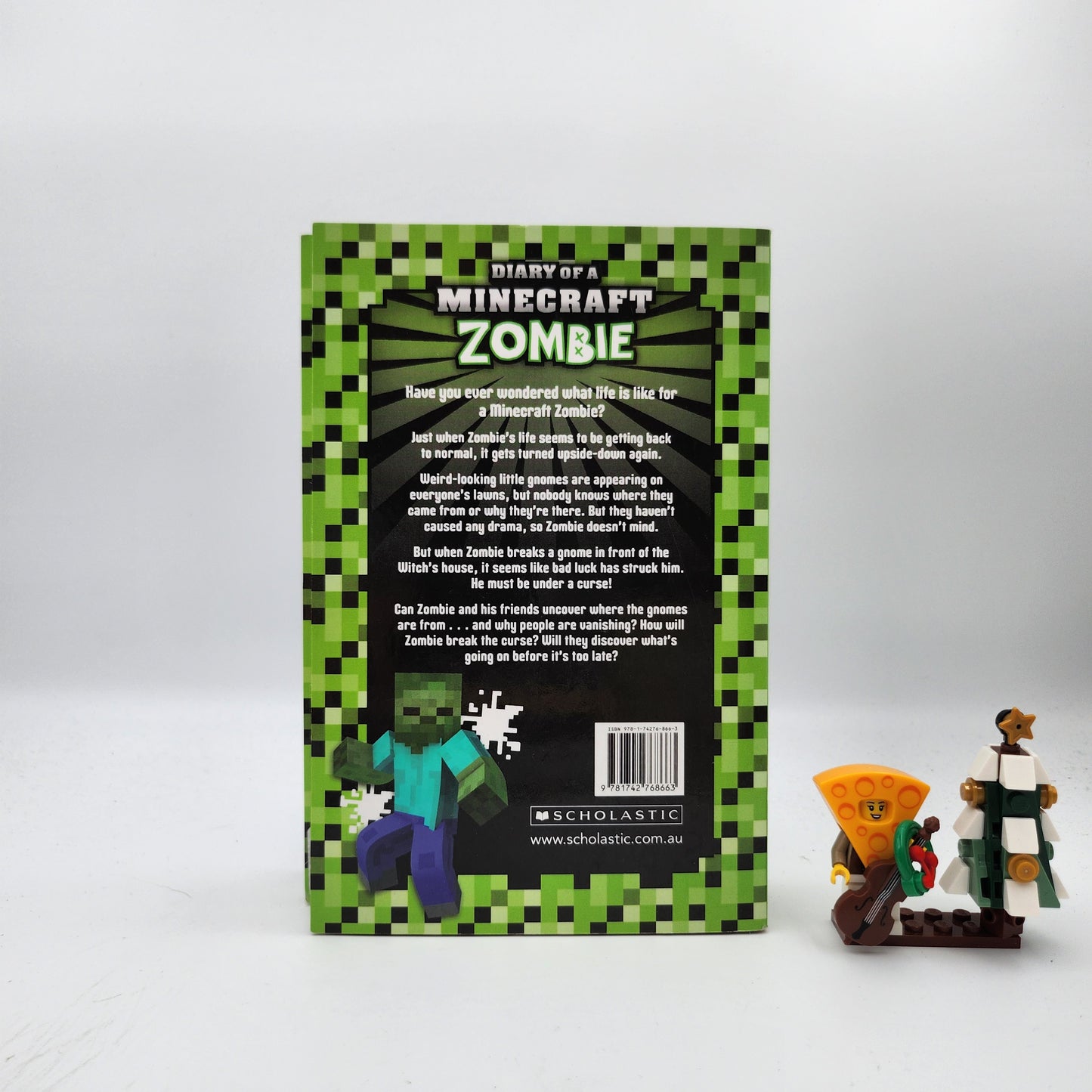 Attack of the Gnomes (Diary of a Minecraft Zombie #15) - Zack Zombie