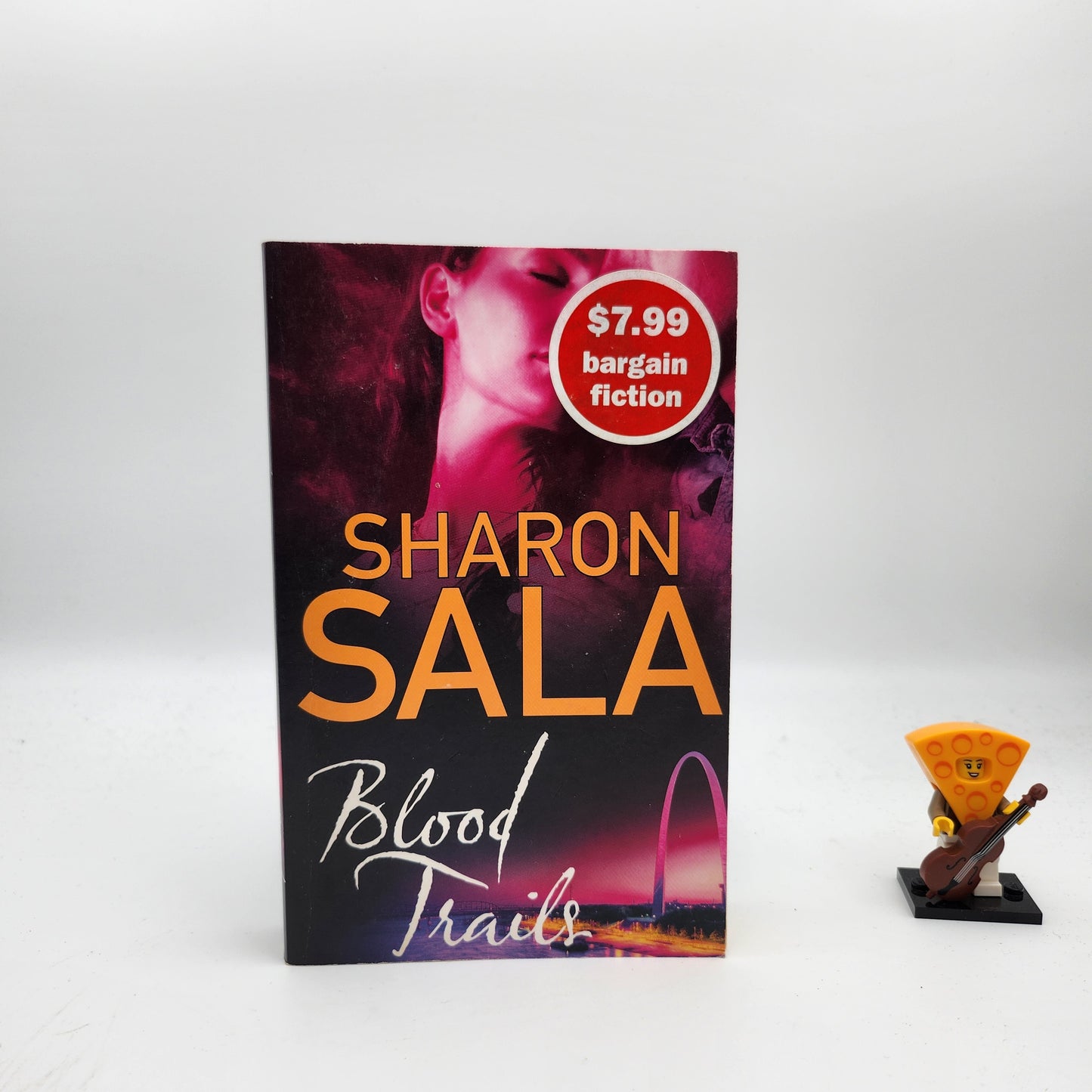 Blood Trails (The Searchers #3) - Sharon Sala