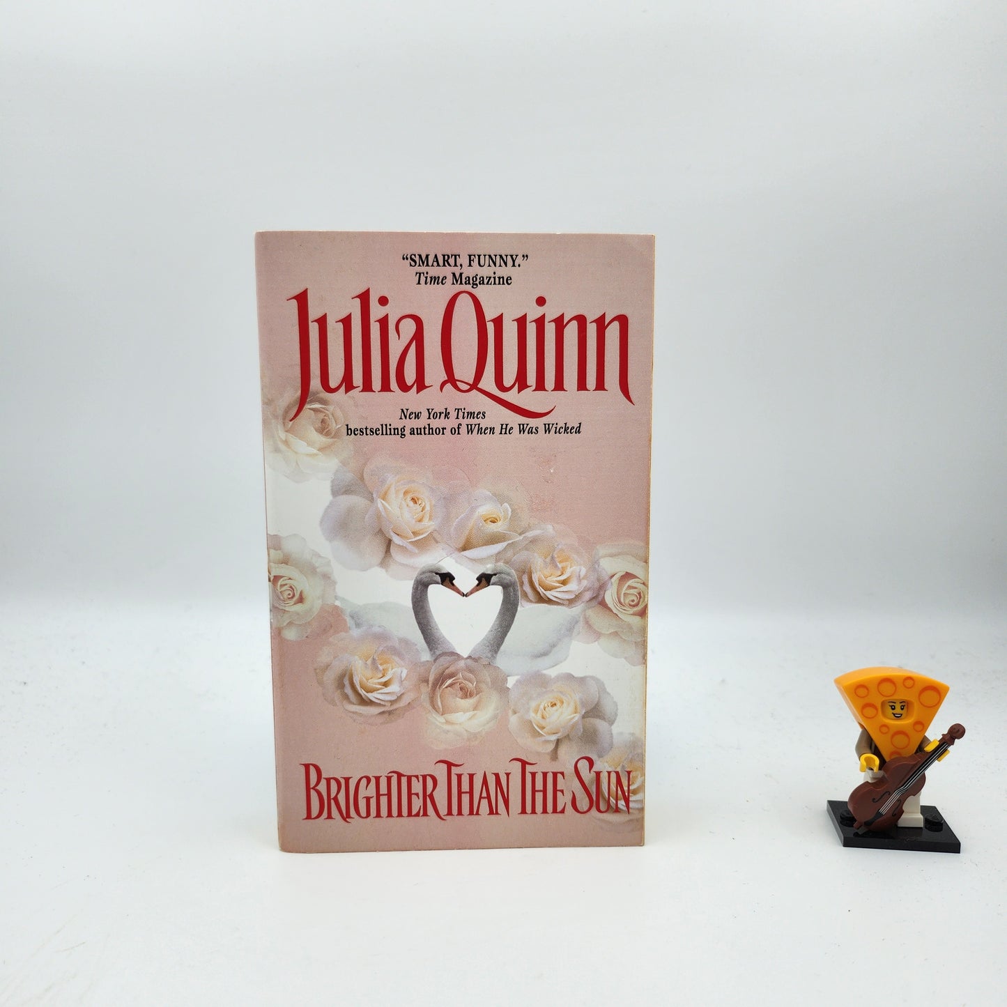 Brighter Than the Sun (The Lyndon Sisters #2) - Julia Quinn