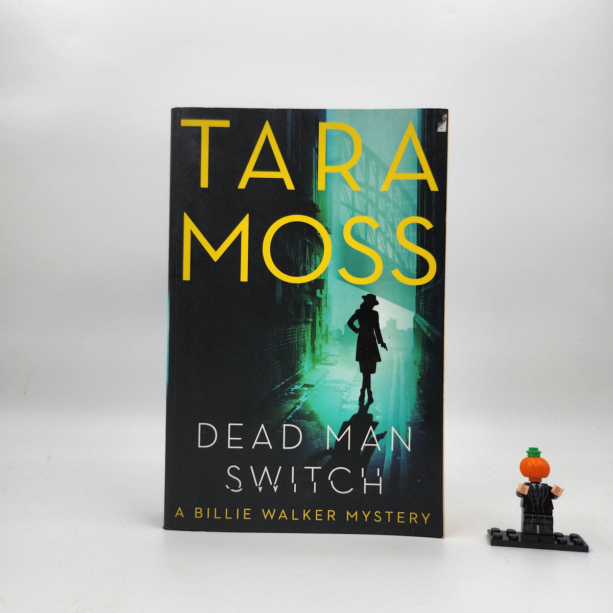 Dead Man Switch (Billie Walker Mystery #1)