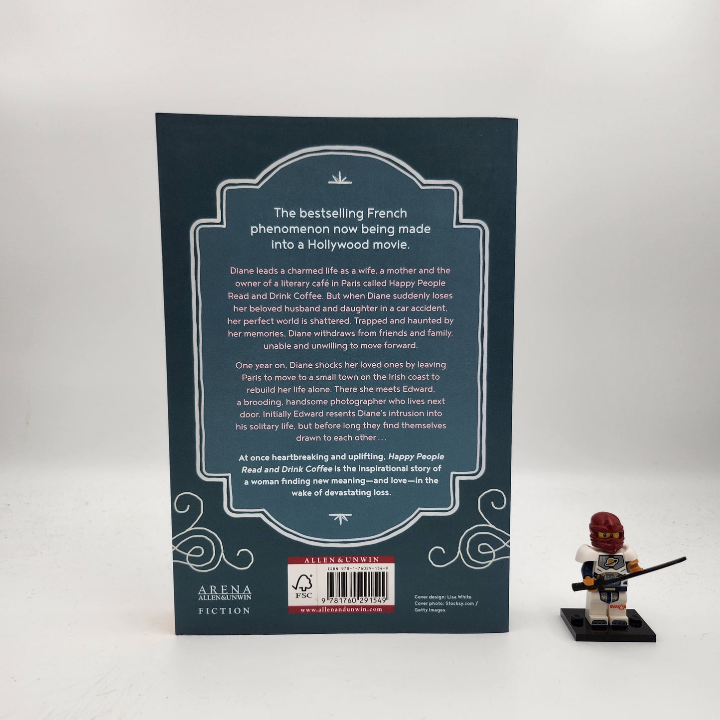 Happy People Read and Drink Coffee - Agnes Martin-Lugand