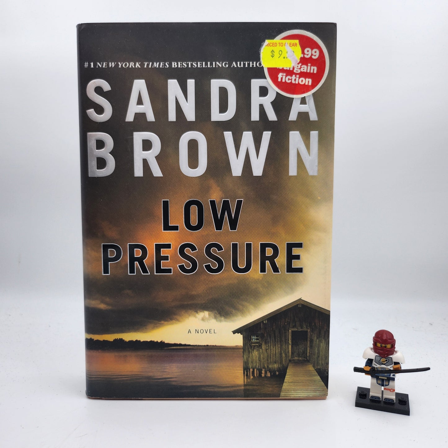 Low Pressure - Sandra Brown