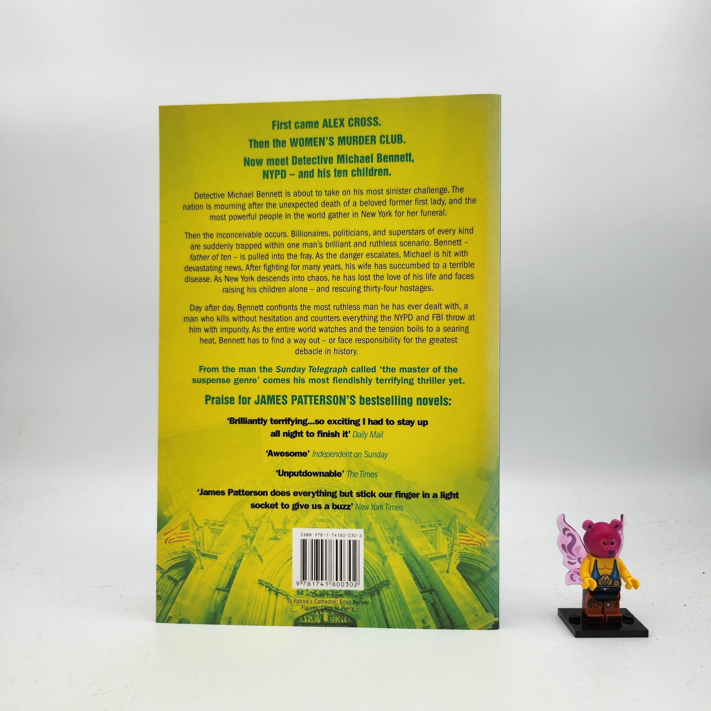 Step on a Crack (Michael Bennett #1)