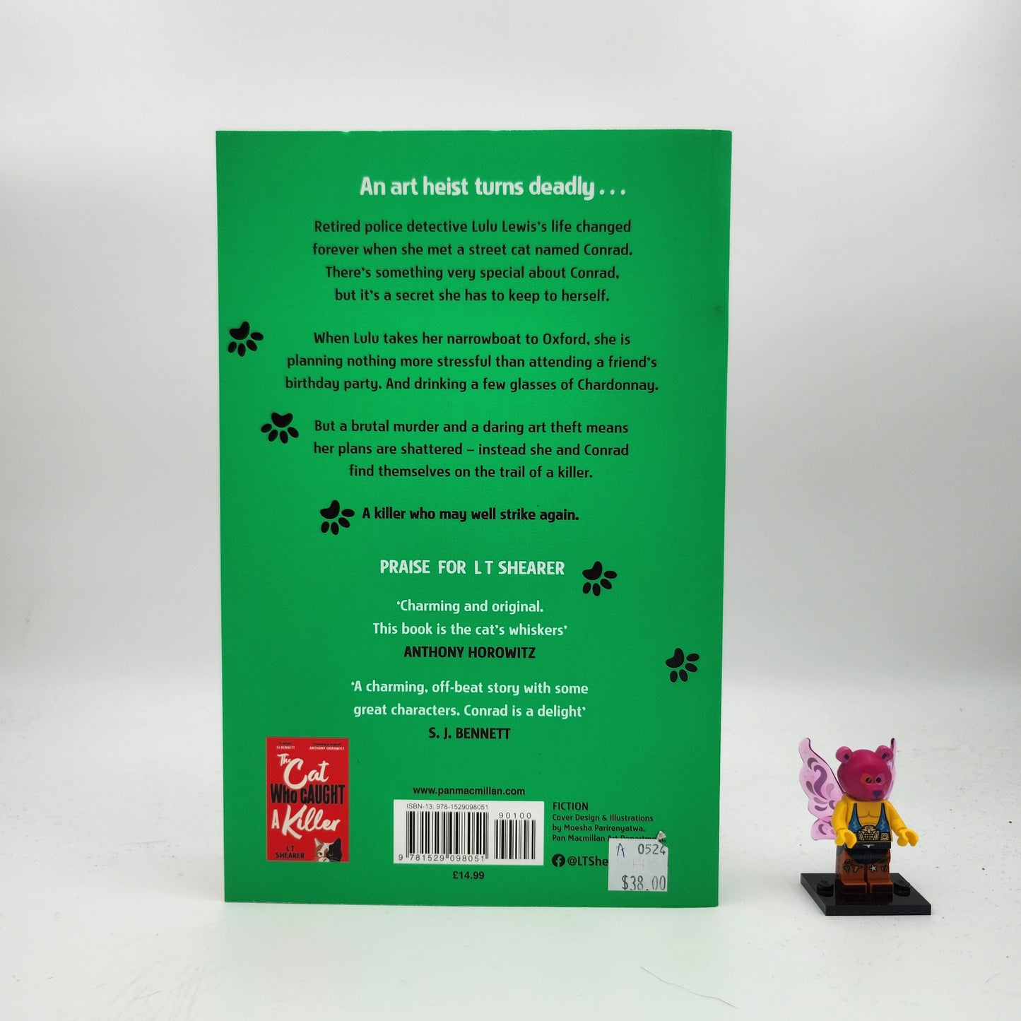 The Cat Who Solved Three Murders (Conrad the Cat Detective #2)