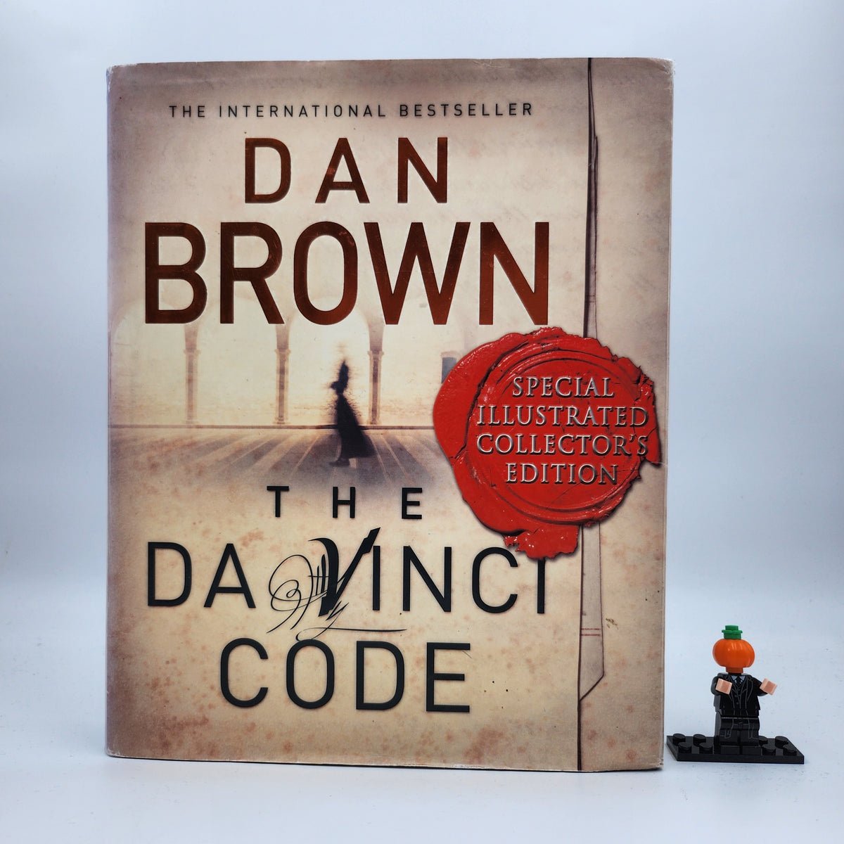 The Da Vinci Code - Special Illustrated Edition (Robert Langdon #2)