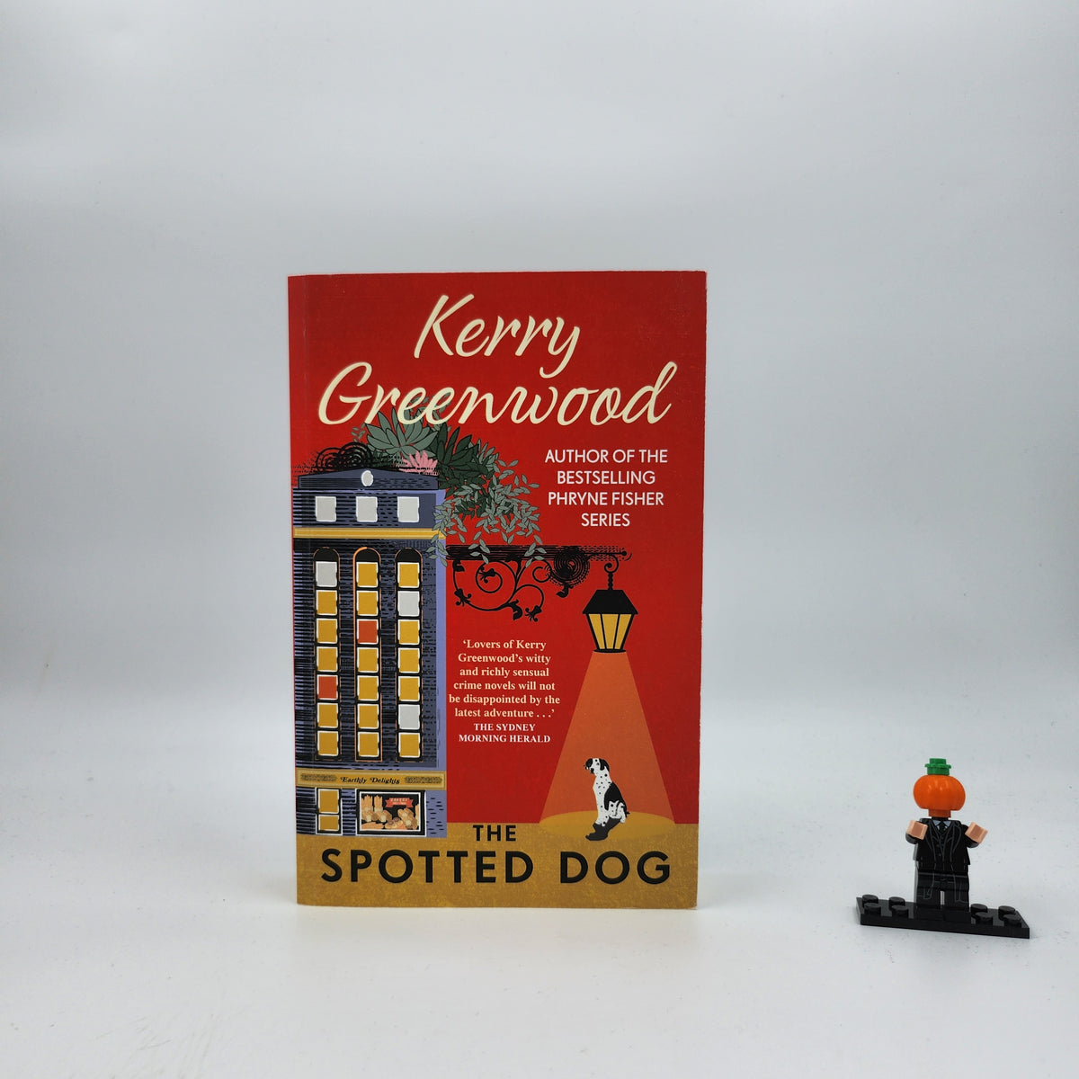 The Spotted Dog (Corinna Chapman #7)