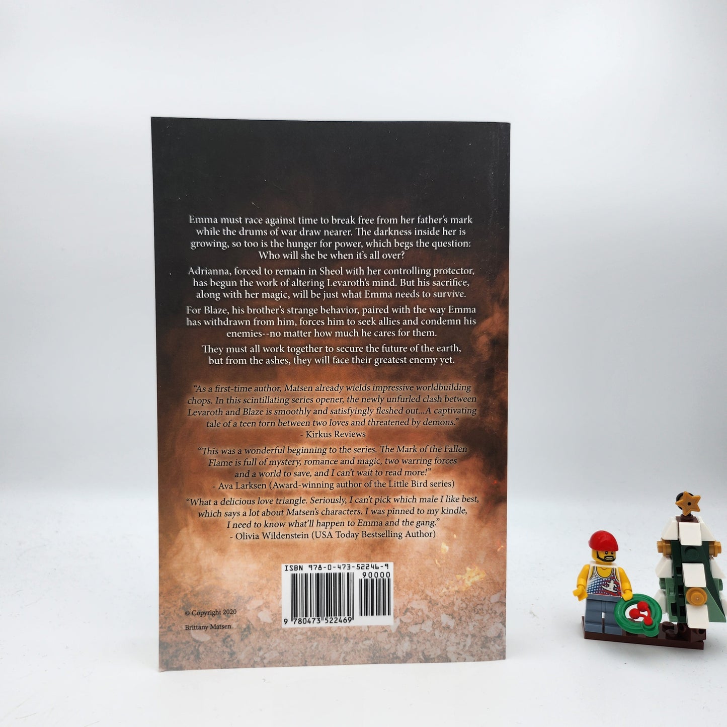 The Throne of Broken Bones (The Weapon of Fire and Ash #2) - Brittany Matsen (Signed by Author)