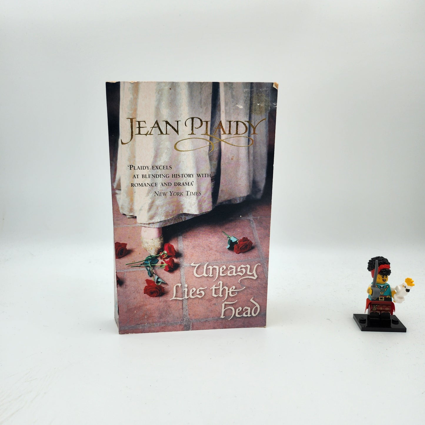 Uneasy Lies the Head (Tudor Saga #1)