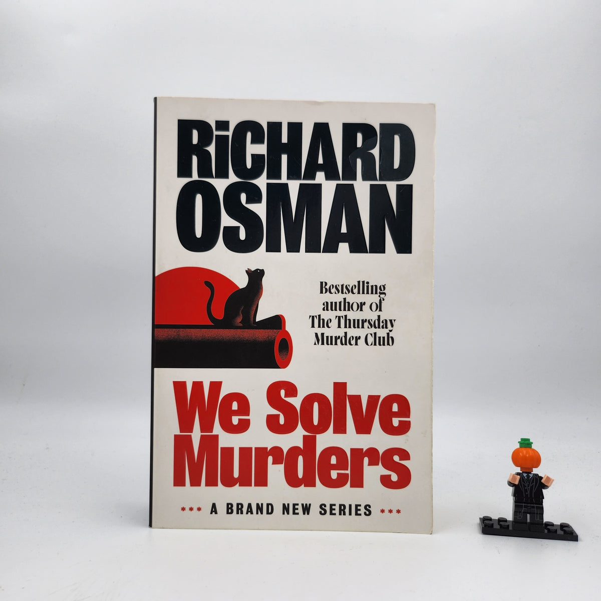 We Solve Murders (We Solve Murders #1)