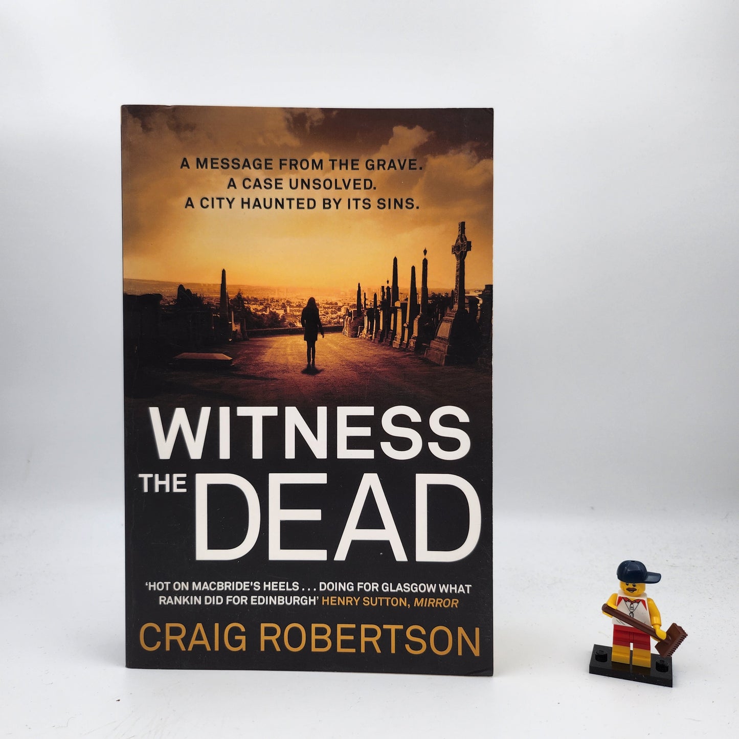 Witness the Dead (Narey & Winter #4) - Craig Robertson