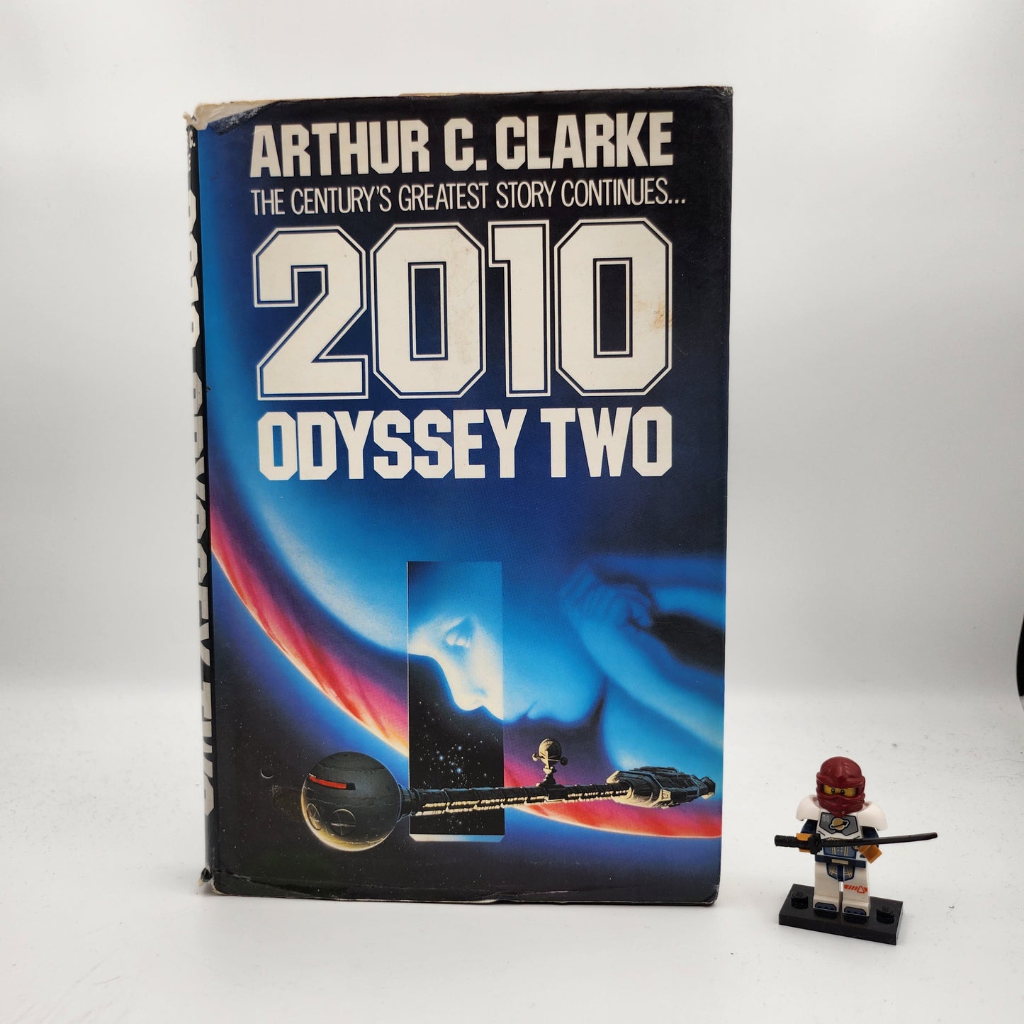 2010: Odyssey Two (Space Odyssey #2) - Arthur C. Clarke