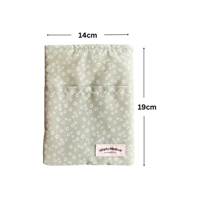 Book Sleeve - Green Daisy