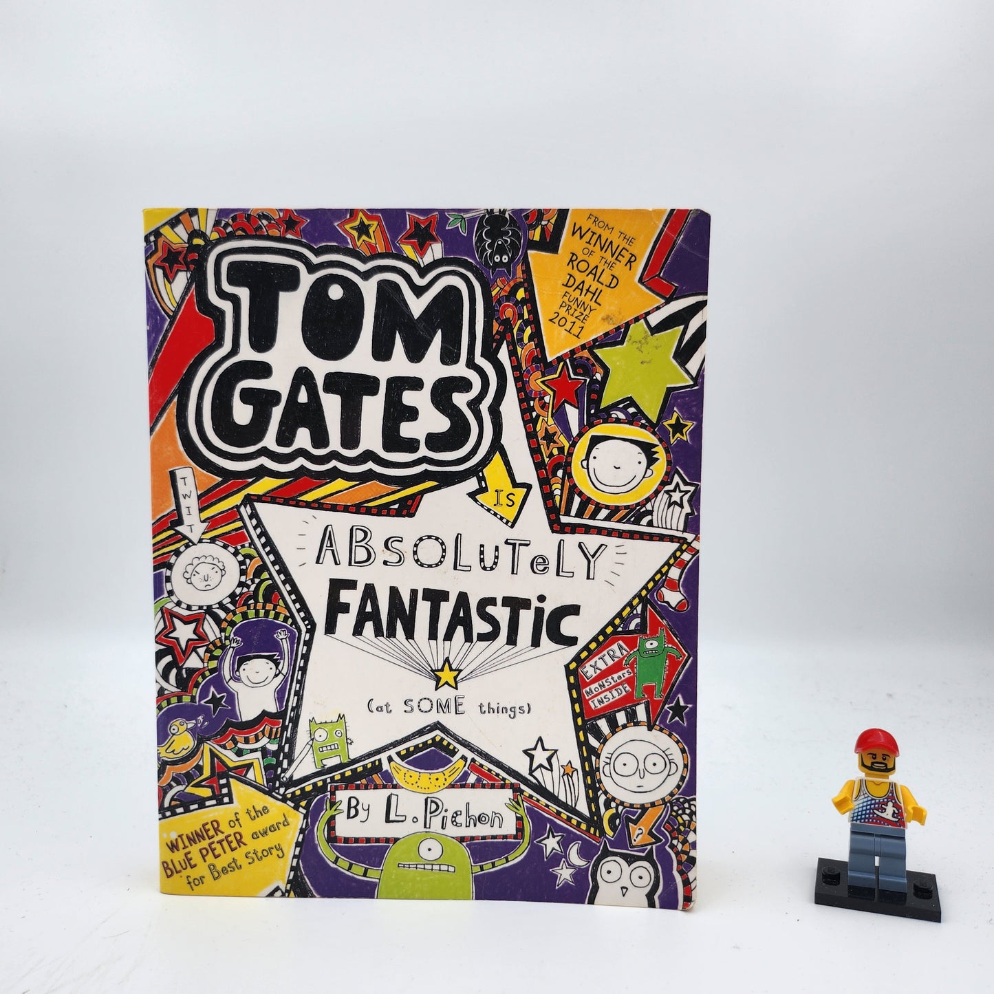 Tom Gates is Absolutely Fantastic [at Some Things] (Tom Gates #5) - Liz Pichon