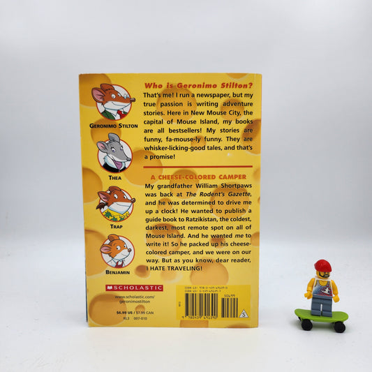 A Cheese-colored Camper (Geronimo Stilton #16)