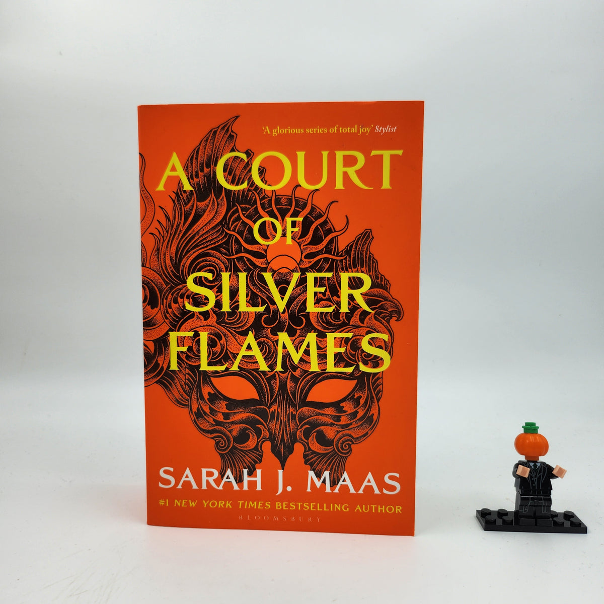 A Court of Silver Flames (A Court of Thorns and Roses #5)