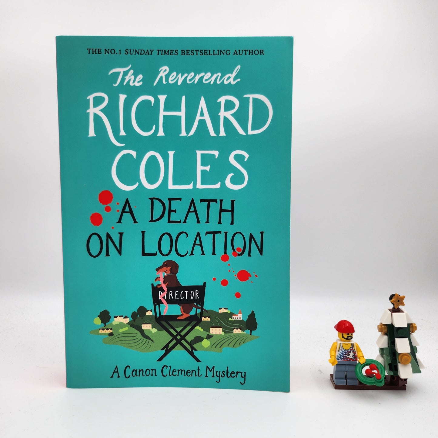 A Death on Location (Canon Clement #4) - Richard Coles