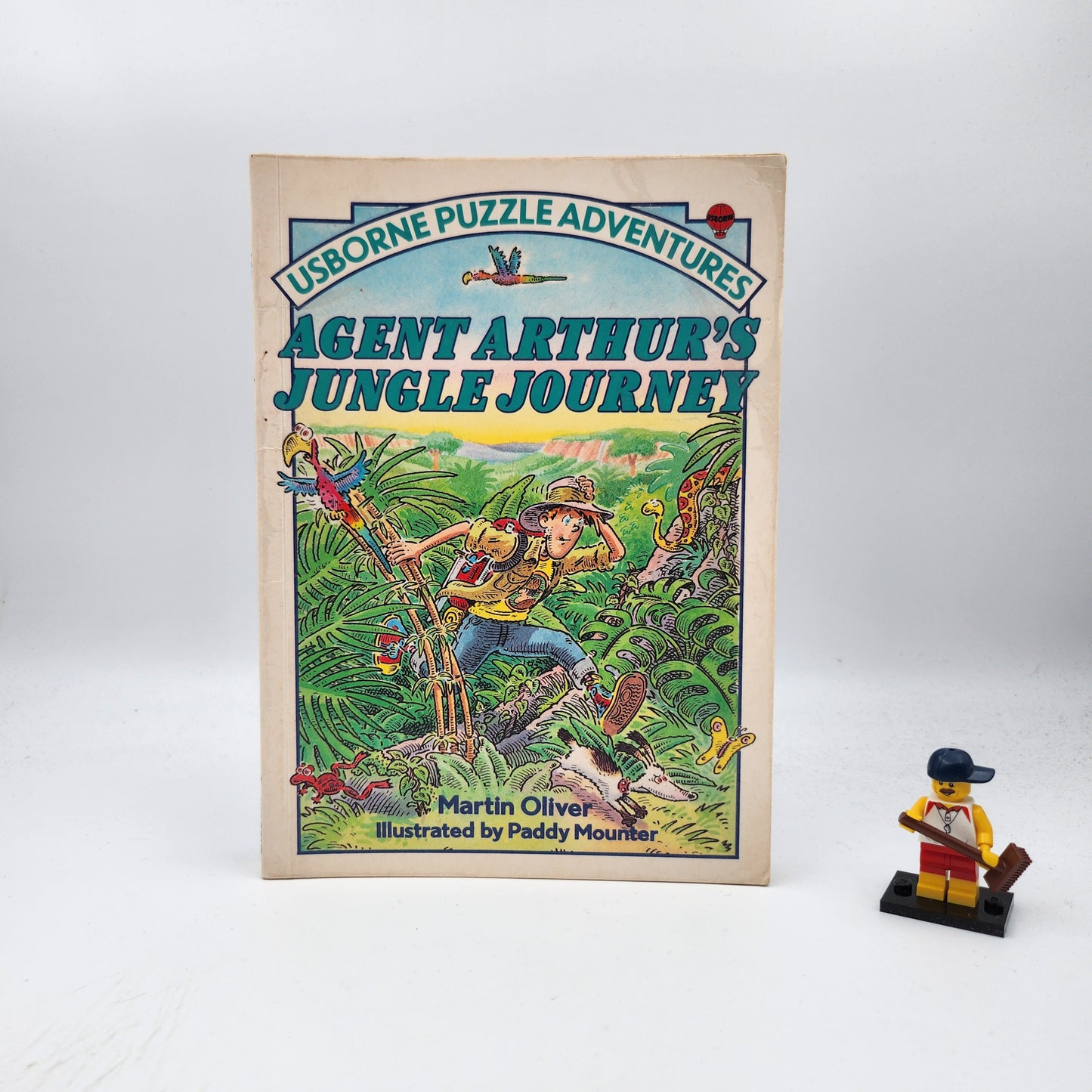 Agent Arthur's Jungle Journey (Usborne Puzzle Adventures #8)