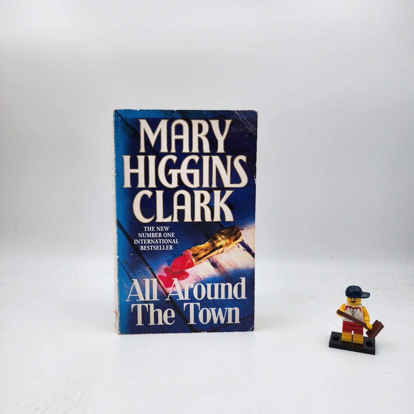 All Around the Town - Mary Higgins Clark