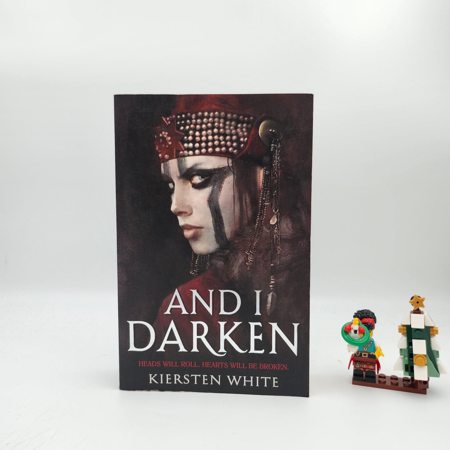And I Darken (The Conqueror's Saga #1) - Kiersten White