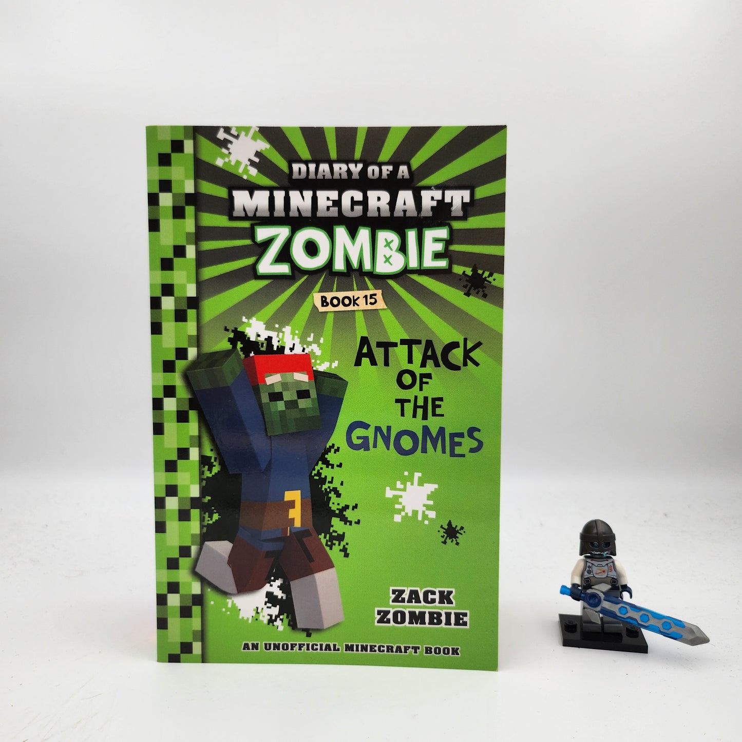 Attack of the Gnomes (Diary of a Minecraft Zombie #15) - Zack Zombie
