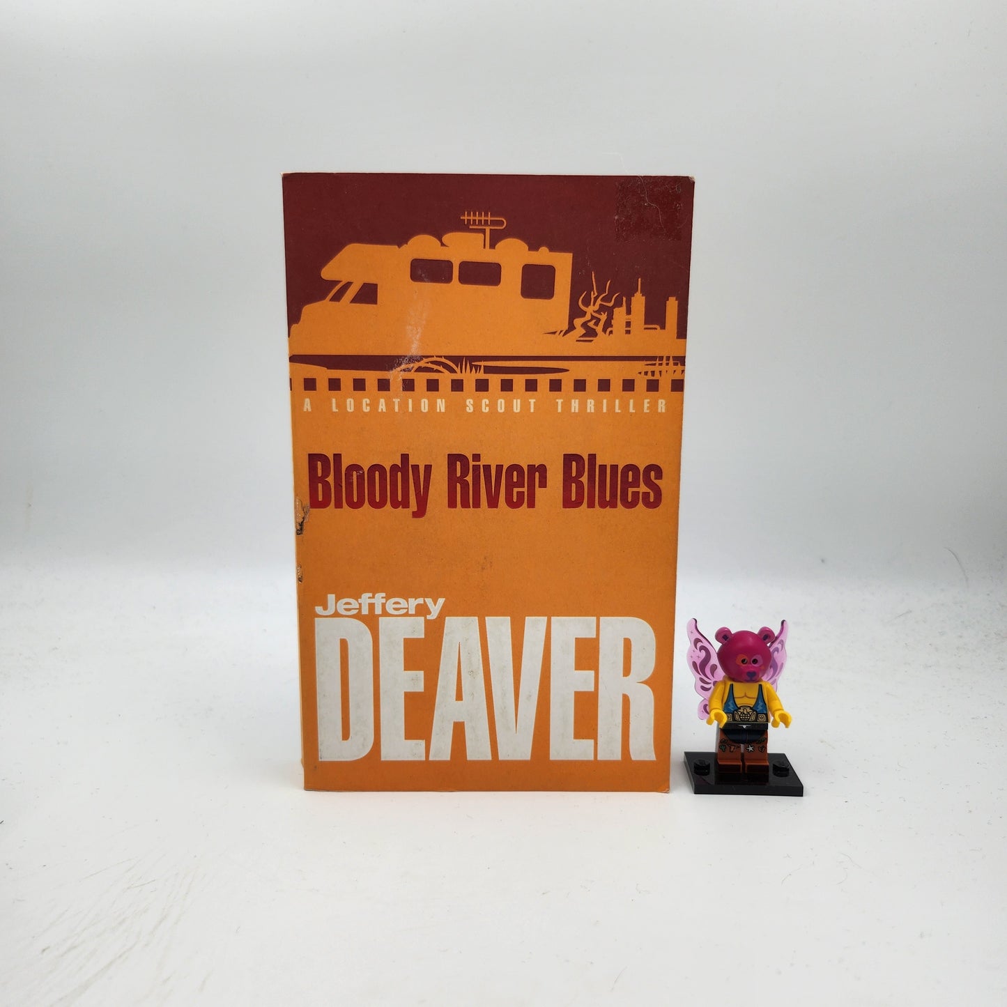 Bloody River Blues (John Pelham #2)