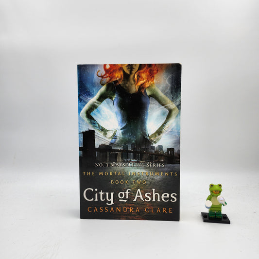 City of Ashes (Mortal Instruments #2)