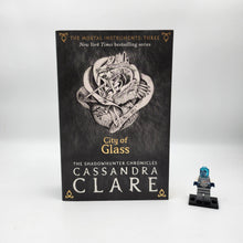 Load image into Gallery viewer, City of Glass (The Mortal Instruments #3) - Cassandra Clare
