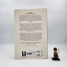 Load image into Gallery viewer, Courtiers: The hidden power behind the crown - Valentine Low
