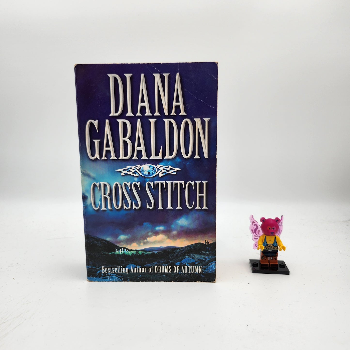 Cross Stitch (Outlander #1) - Diana Gabaldon