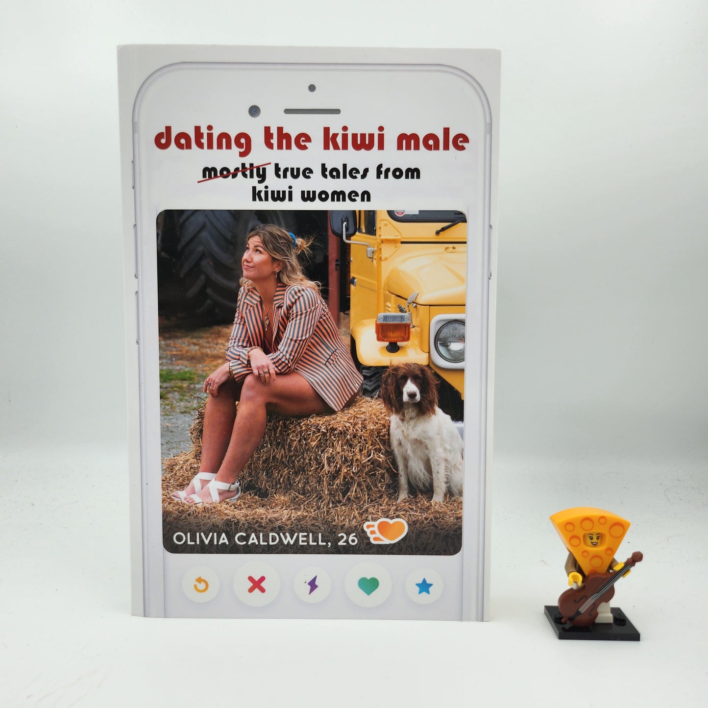 Dating the Kiwi Male: Mostly true tales from Kiwi women - Olivia Caldwell