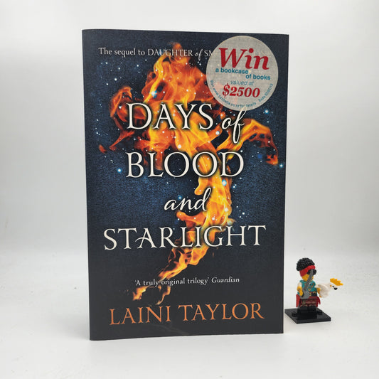 Days of Blood & Starlight (Daughter of Smoke & Bone #2)