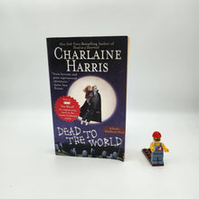 Load image into Gallery viewer, Dead To The World (Sookie Stackhouse #4) - Charlaine Harris
