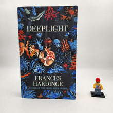 Load image into Gallery viewer, Deeplight - Frances Hardinge
