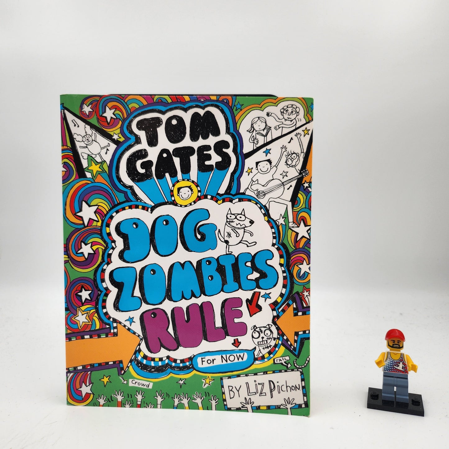 DogZombies Rule (for now) (Tom Gates #11) - Liz Pichon