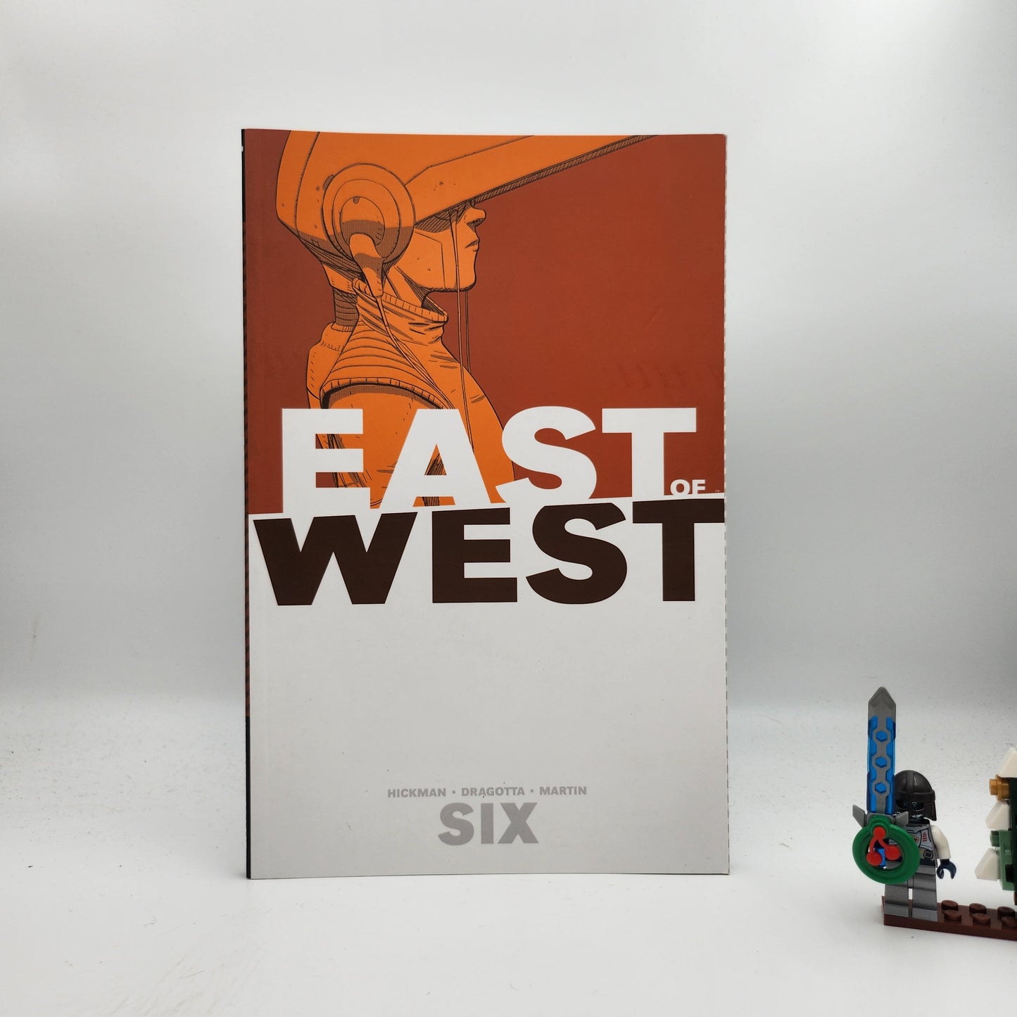 East of West, Vol. 6 - Jonathan Hickman