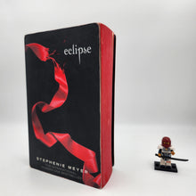 Load image into Gallery viewer, Eclipse (Twilight #3) - Stephanie Meyer
