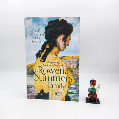 Family Ties (Cornish Clay #3) - Rowena Summers