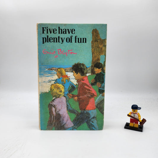 Five Have Plenty of Fun (Famous Five #14)