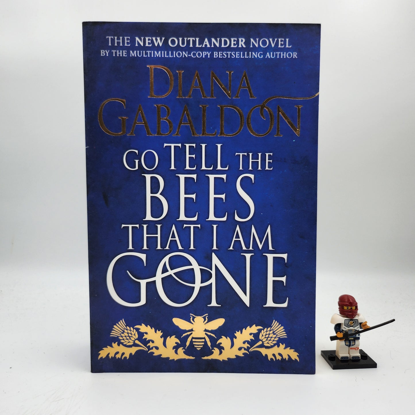 Go Tell the Bees That I Am Gone (Outlander #9) - Diana Gabaldon