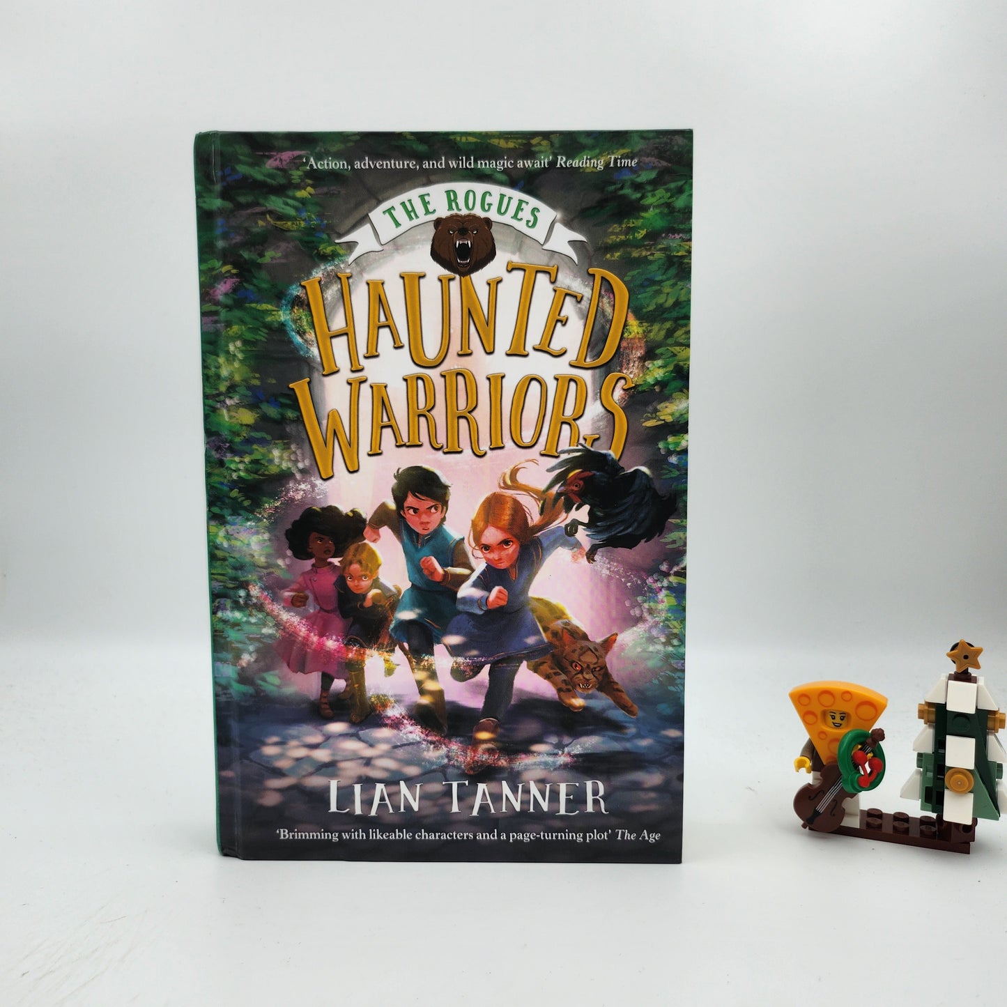 Haunted Warriors (The Rogues #3) - Lian Tanner