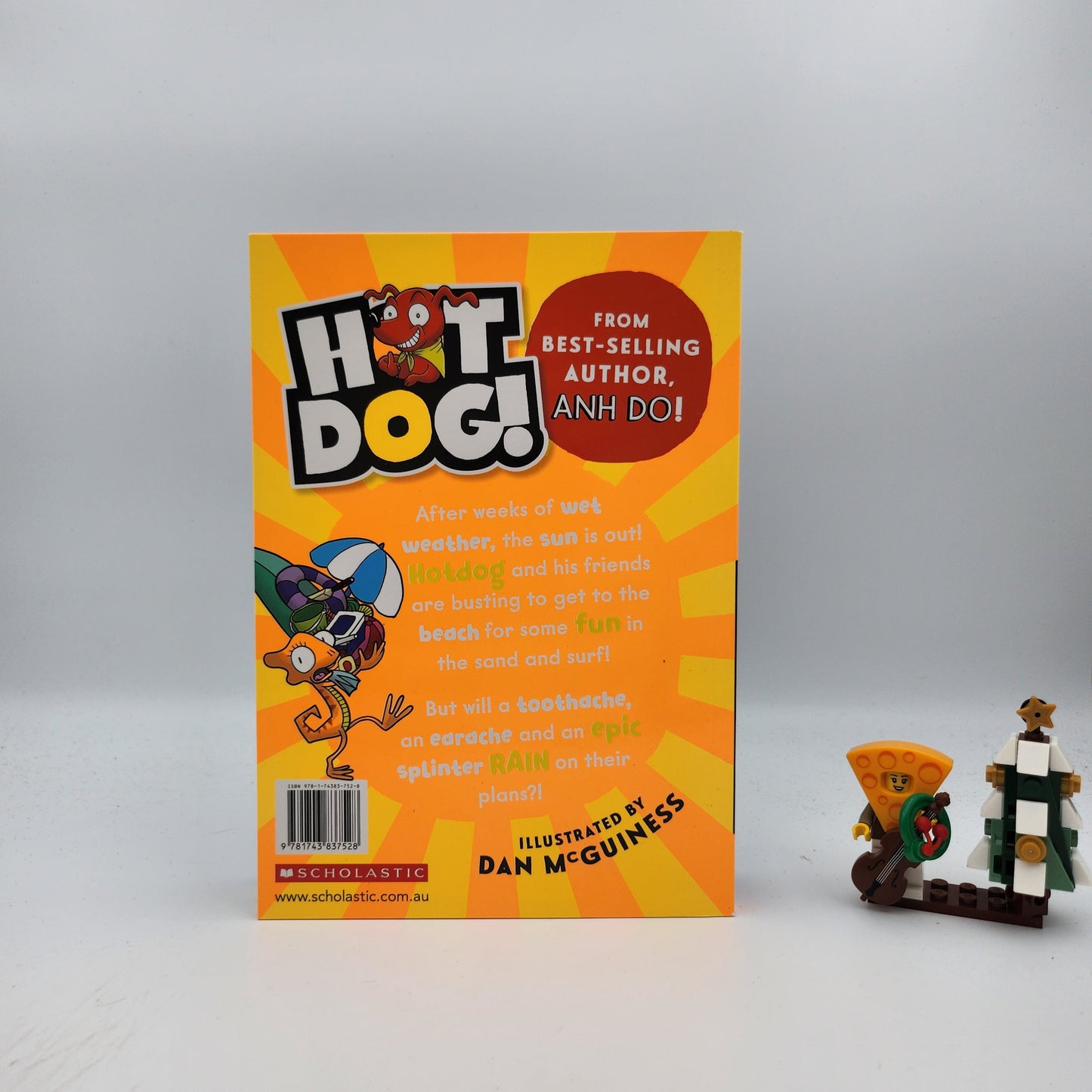 Hot Dog! Beach Time! (Hot Dog! #10) - Anh Do