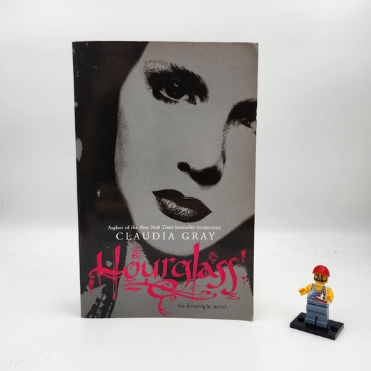 Hourglass (Evernight #3) - Claudia Gray