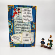 Load image into Gallery viewer, How to Be a Pirate (How to Train Your Dragon #2) - Cressida Cowell
