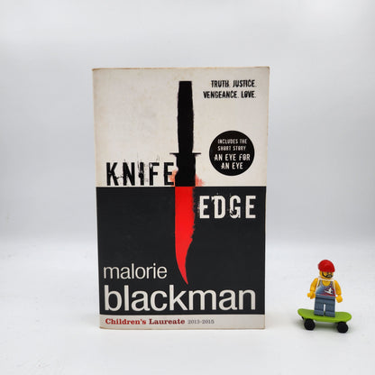 Knife Edge (Noughts and Crosses #2)