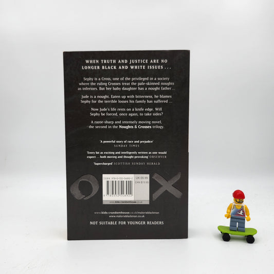 Knife Edge (Noughts and Crosses #2)