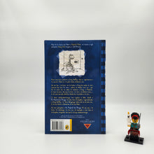 Load image into Gallery viewer, Ko Rodrick kei Runga (Diary of a Wimpy Kid #2) - Jeff Kinney
