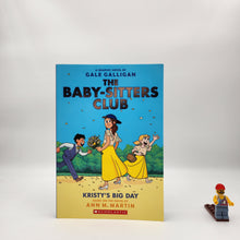 Load image into Gallery viewer, Kristy&#39;s Big Day (Baby-Sitters Club Graphic Novels #6) - Ann M. Martin
