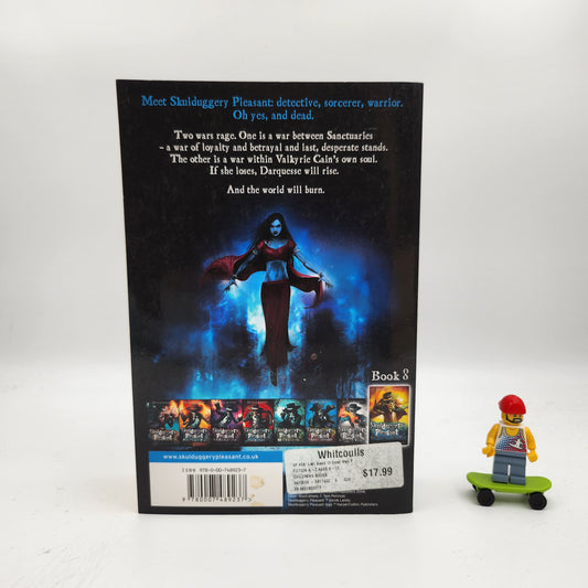 Last Stand of Dead Men (Skulduggery Pleasant #8)