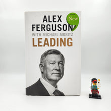 Load image into Gallery viewer, Leading - Alex Ferguson
