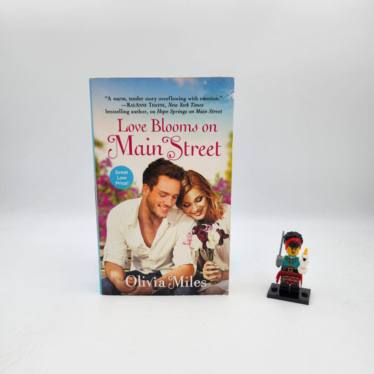 Love Blooms on Main Street (Briar Creek #4)